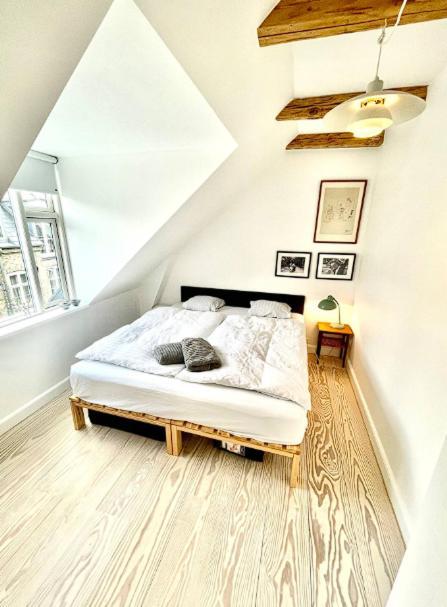 Uniq Townhouse In City Center !!! Villaer *