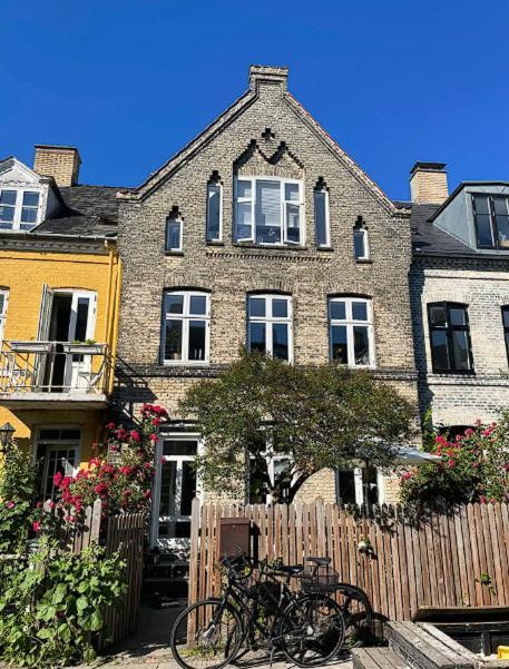 Villaer Uniq Townhouse In City Center !!!